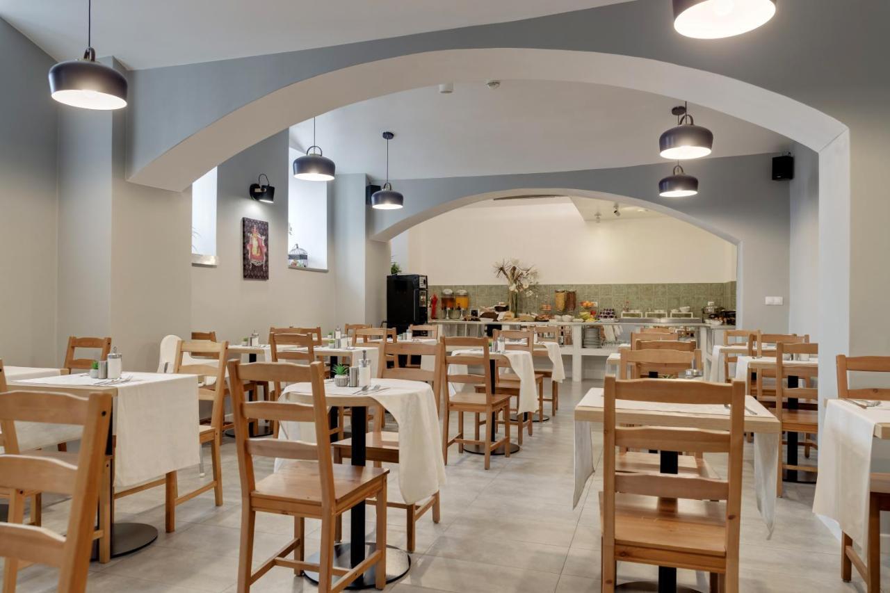 Royal Court Hotel Прага Екстериор снимка