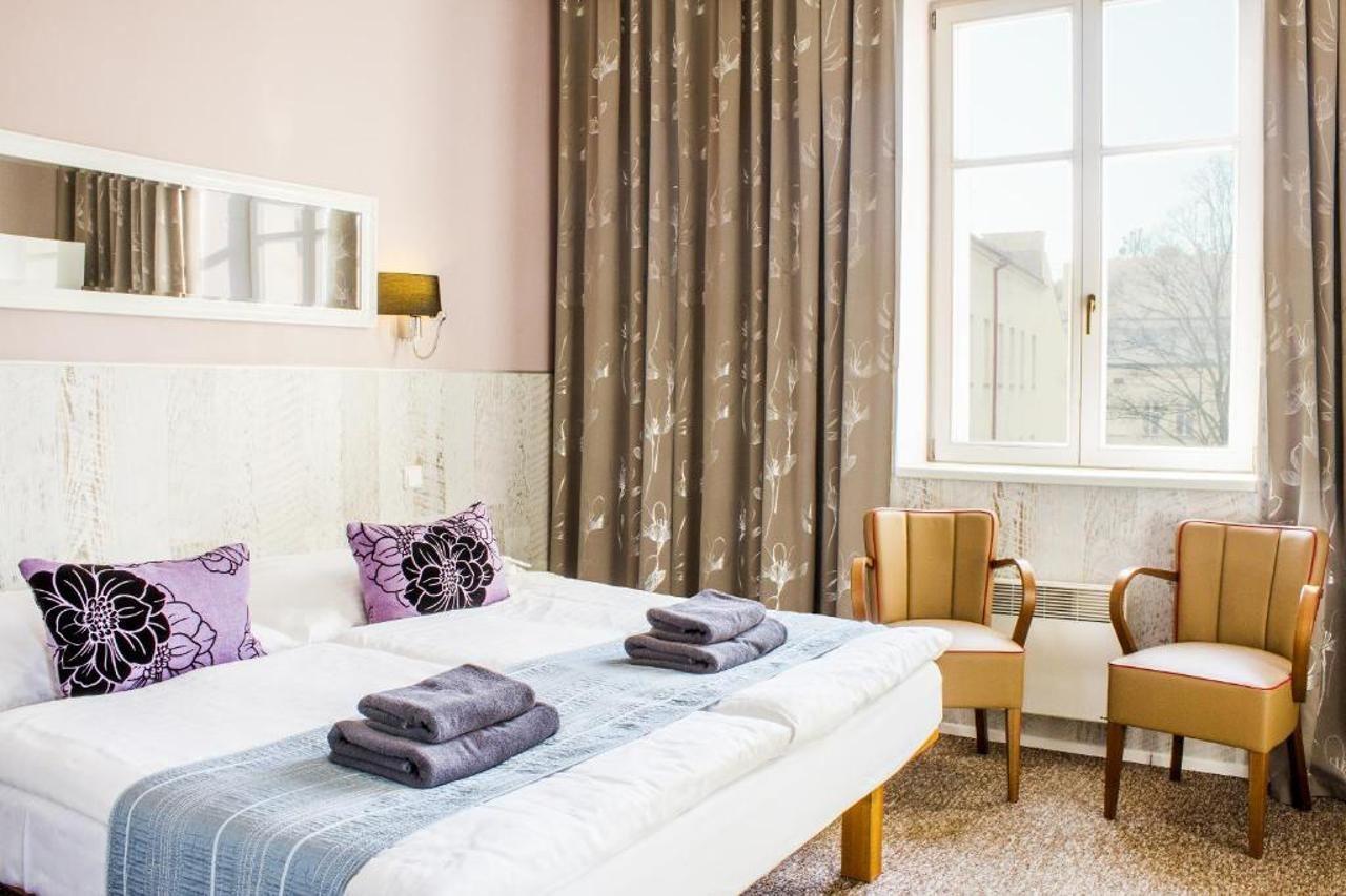 Royal Court Hotel Прага Екстериор снимка